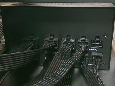 Modulares Netzteil 850 W